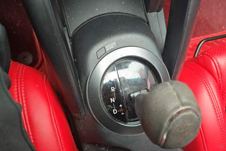 Used Hyundai Veloster 2015 1.6T Automatic Luxury Edition
