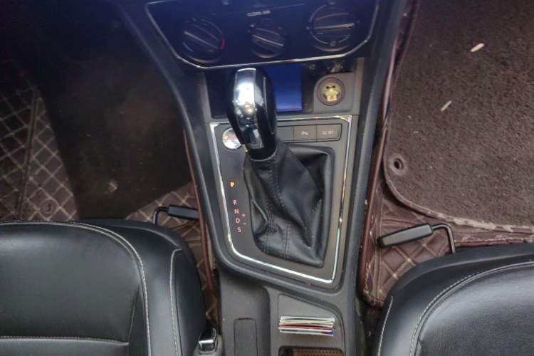 Used Volkswagen Lavida 2017 1.6L Automatic Comfort Edition
