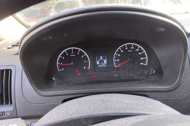 Used FORTHING Lingzhi PLUS 2021 2.0L Manual Luxury 7-Seater
