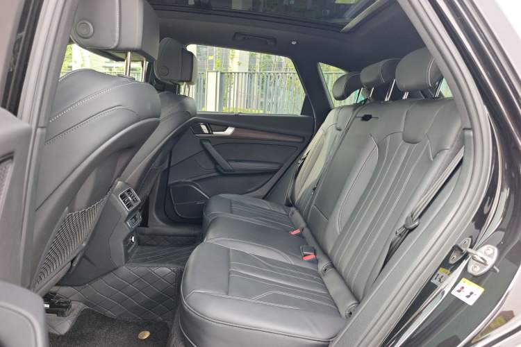 Used Audi Q5L 2025 45 TFSI Prestige Dynamic Edition Left Rear Seat