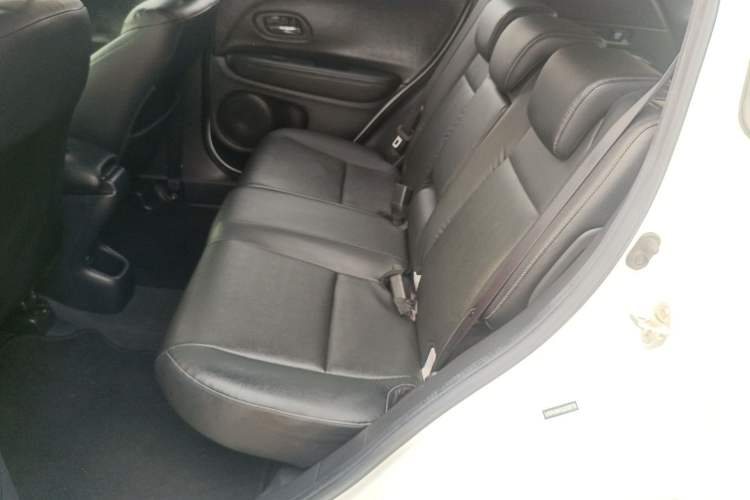 Used Honda Vezel 2016 1.8L CVT Front-Wheel Drive Pioneer Edition Left Rear Seat