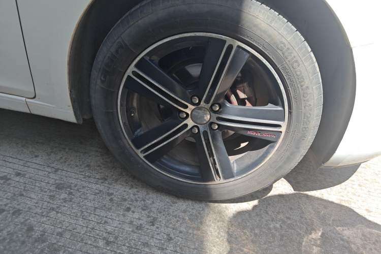 Used Chevrolet Cruze 2011 1.6L SE Automatic Right Front Wheel Hub