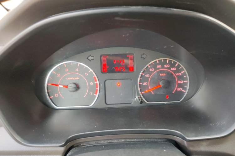 Used Wuling Hongguang V 2022 1.5L Jingqu Edition Electric-Assist LAR Instrument Cluster