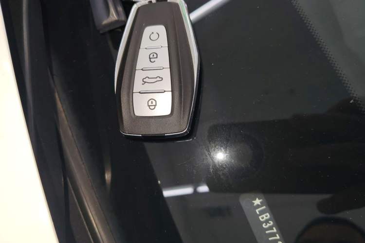 Used Geely Auto Emgrand X7 Sport 2023 Boyue COOL 1.5TD Smart Connect+ Vehicle Key