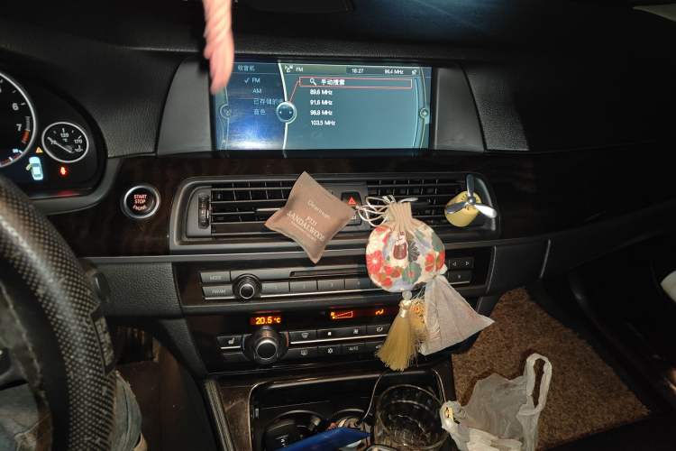 Used BMW 5 Series 2012 523Li Luxury Model
