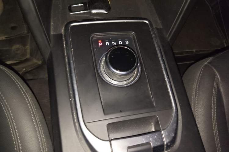 Used Land Rover Discovery Sport 2019 240 PS PURE Edition China VI Standard
