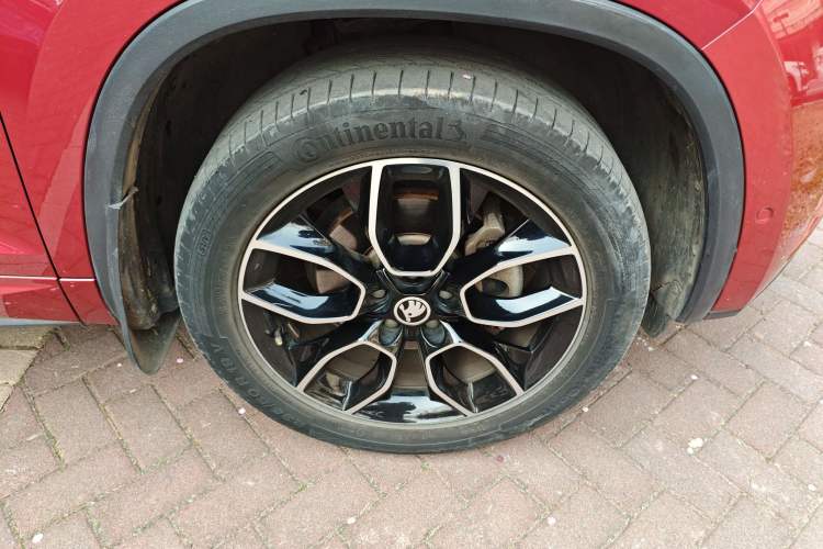 Used Skoda Kodiaq GT 2019 TSI380 4x4 Luxury Edition China VI Standard Right Front Wheel Hub