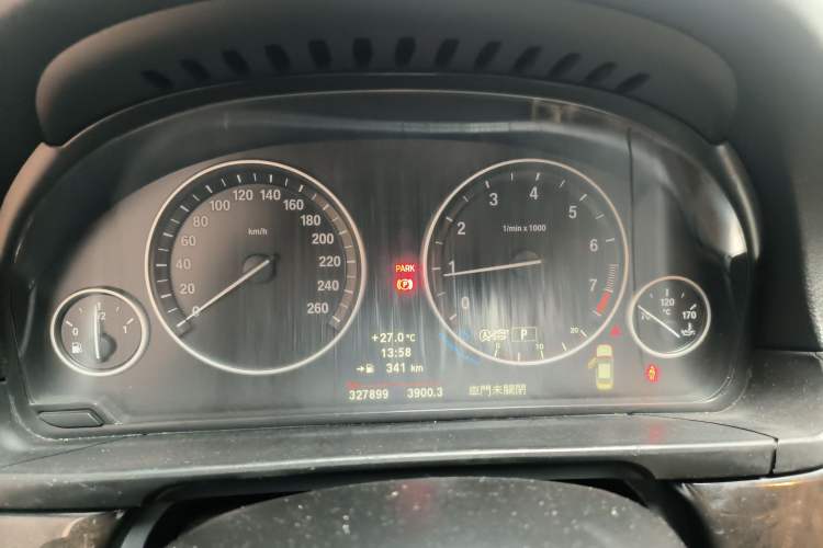 Used BMW 5 Series 2013 525Li Leading Model