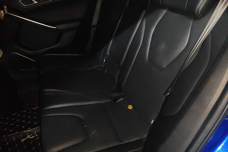 Used JMC Yusheng S330 2016 1.5L GTDi Automatic Two-Wheel Drive Fashion Edition Left Rear Seat