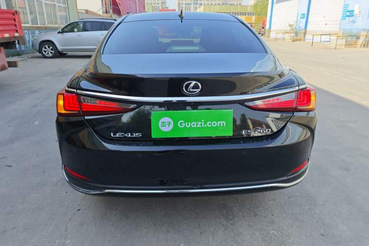 Used Lexus ES 2022 200 Excellence Edition
