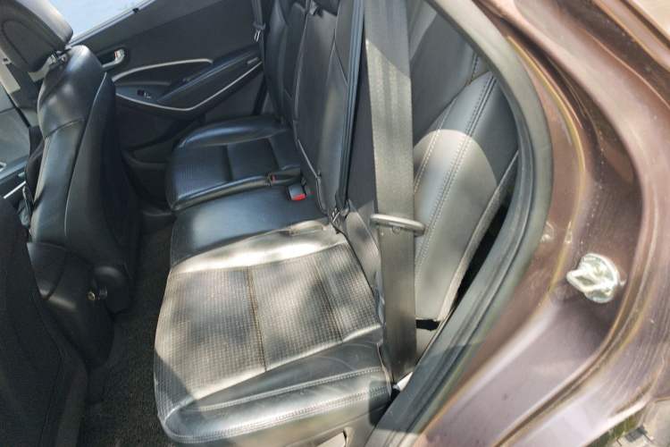 Used Hyundai Santa Fe 2013 2.4L Automatic Two-Wheel Drive Smart Version