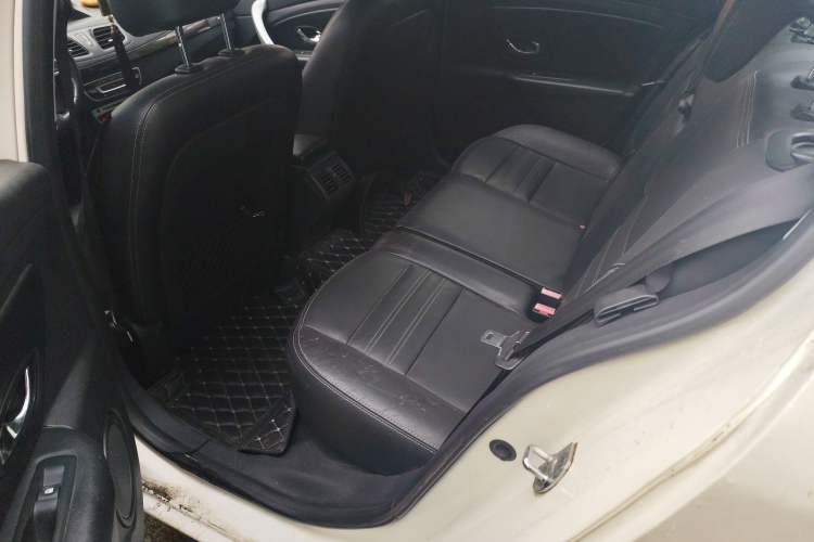 Used Renault Fluence 2013 2.0L Fashion Edition