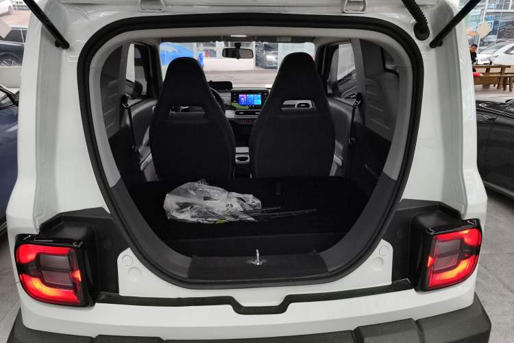 Used Geely Galaxy Panda 2025 210km Panda Rider Trunk