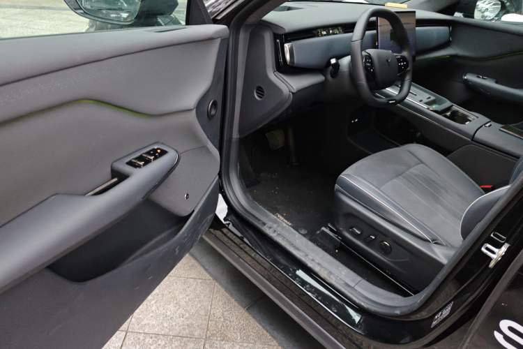 Used VOYAH COURAGE 2024 Four-Wheel Drive Global Edition Driver Seat