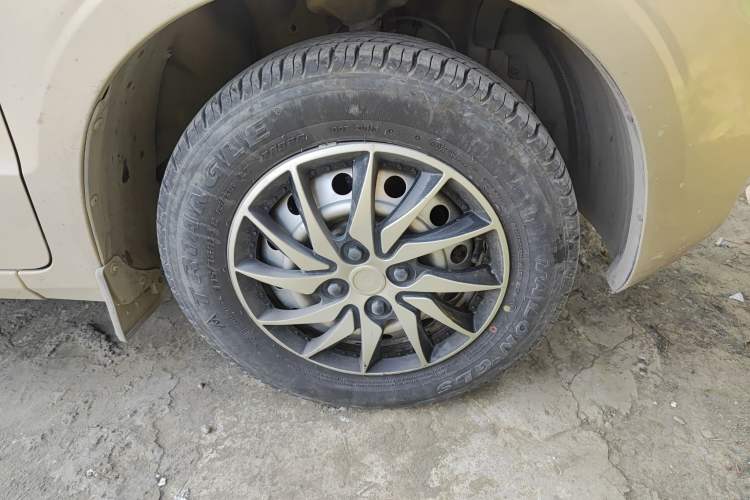 Used Wuling Hongguang V 2022 1.5L Jingqu Edition Electric-Assist LAR