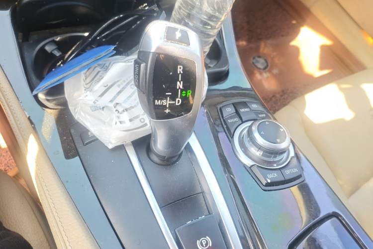 Used BMW 5 Series 2012 523Li Luxury Model Gear Lever