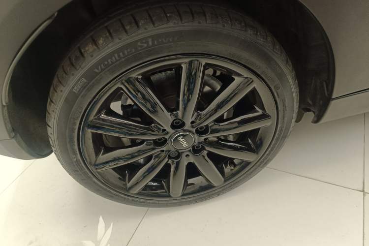 Used MINI MINI 2018 1.5T COOPER Artist Five-Door Edition
