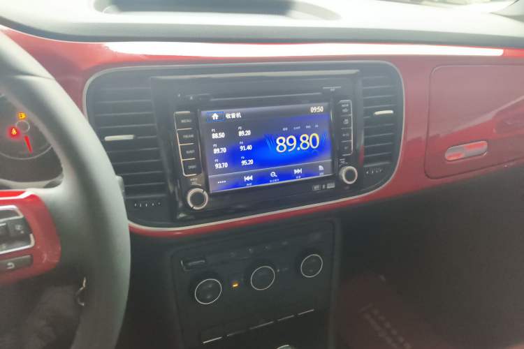 Used Volkswagen Beetle 2014 1.2TSI Fashion Edition Audio And AC Panel