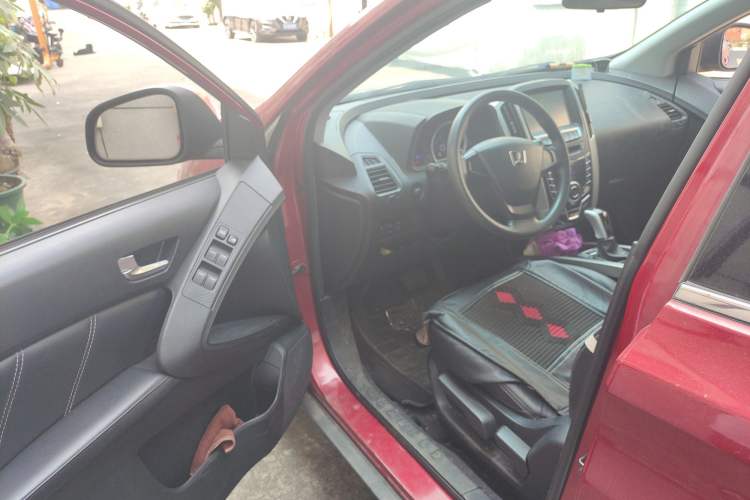 Used Luxgen U6 SUV 2015 1.8T Enhanced Charm Edition
