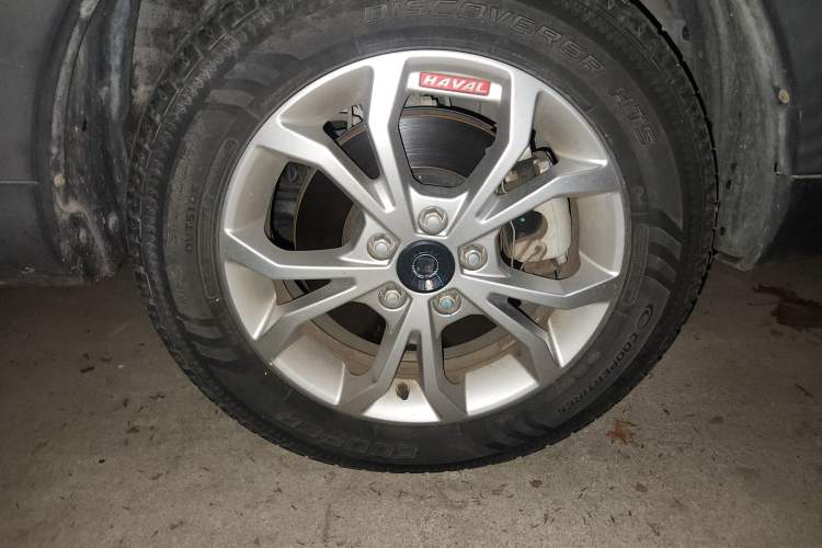 Used Haval H2s 2018 Red-Label 1.5T Manual Comfort Model Right Front Wheel Hub