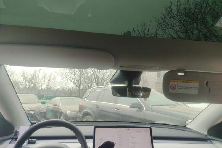 Used Tesla Model Y 2023 Long-Range All-Wheel-Drive Version
