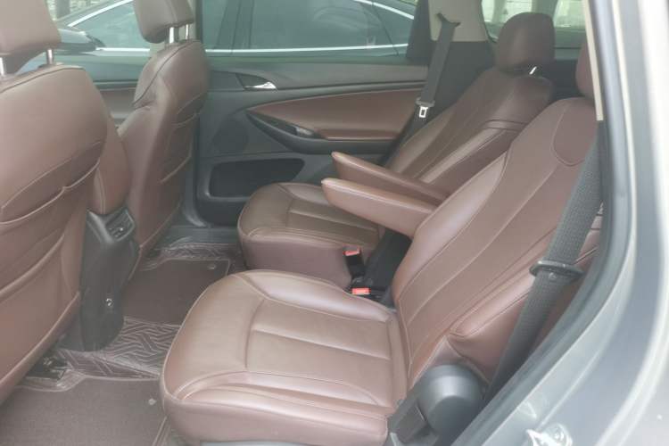 Used Buick GL6 2019 18T 6-Seater Connected Luxury Version China VI Standard