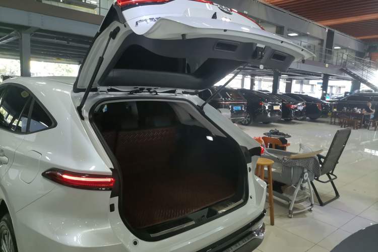 Used Toyota Venza 2023 2.0L CVT Two-Wheel Drive Luxury Edition
