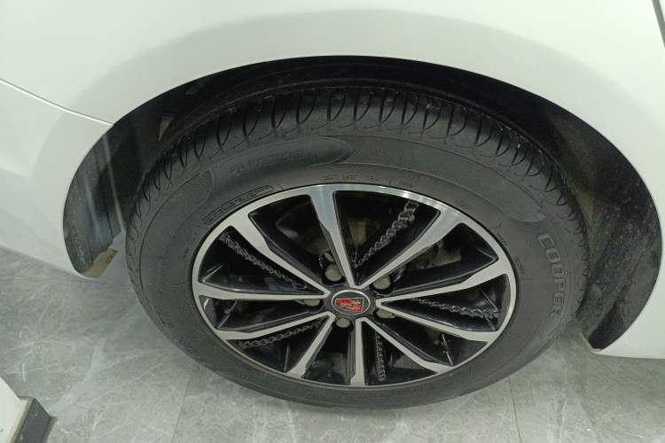 Used Roewe i5 2020 1.5L Automatic 4G Connect Luxury Flagship Edition Exterior 5