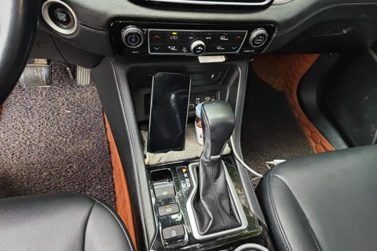 Used Jeep Commander 2018 2.0T Two-Wheel Drive Enjoy Edition China V
