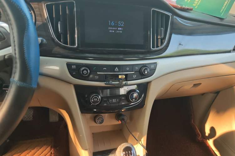 Used Baojun 730 2016 1.5T Manual Luxury Edition 7 Seats