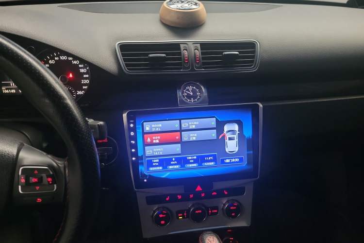 Used Volkswagen Magotan 2012 Revised Version 2.0 TSI Luxury Edition Audio And AC Panel