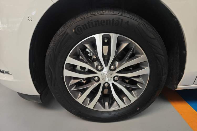 Used Buick GL8 2022 ES Landtrek 653T Luxury Edition
