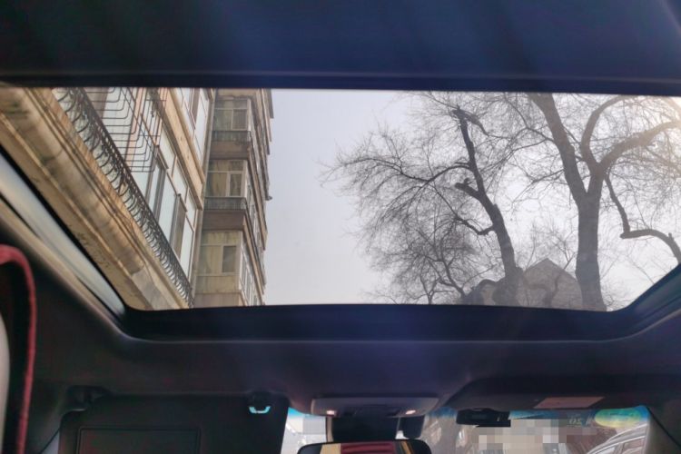 Used Toyota Avalon 2019 Dual-Engine 2.5L XLE Prestige Version China VI Standard
