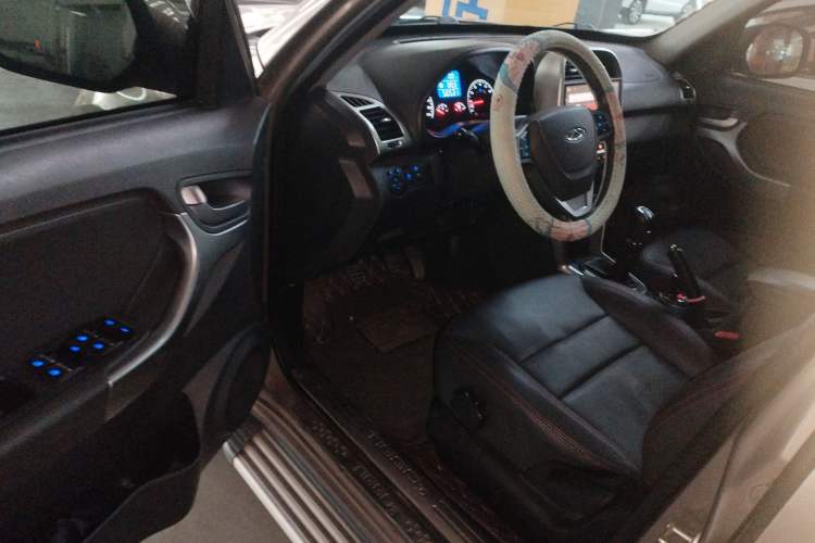 Used Chery Tiggo 3 2015 1.6L Manual Zhishang Commemorative Edition
