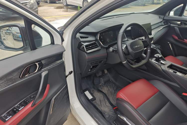 Used Lynk & Co 06 2020 1.5T JinPro model