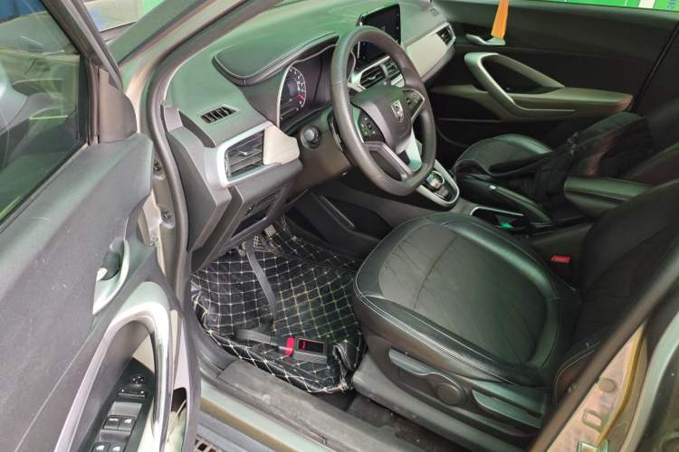 Used Baojun 510 2017 1.5L Automatic Fashion Model
