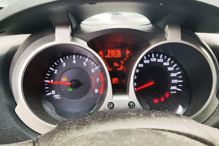 Used Infiniti ESQ 2014 1.6L Spontaneous Edition