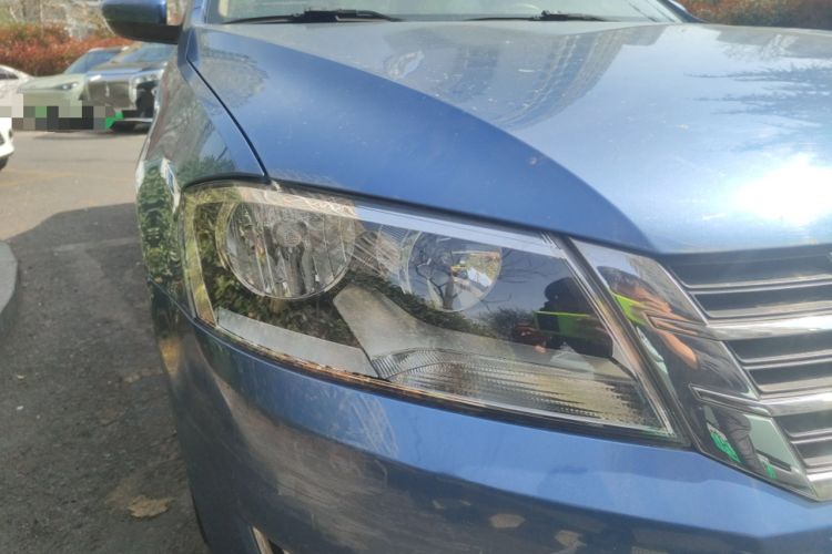 Used Volkswagen Lavida 2013 1.4TSI DSG Comfort Edition Right Front Headlight