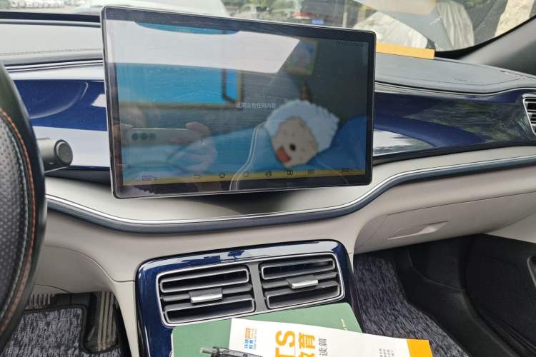 Used BYD Qin PLUS 2021 DM-i 55KM Flagship Model Audio And AC Panel