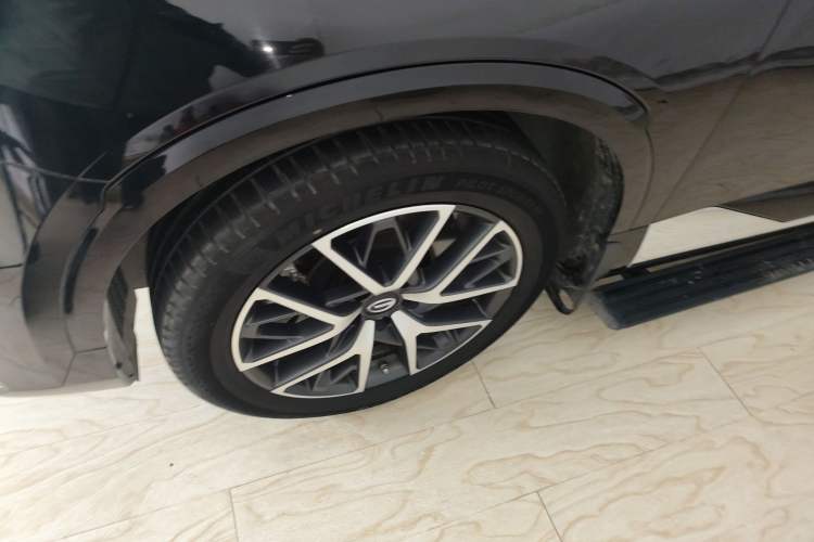 Used GAC Trumpchi ES9 2024 PHEV with 143 km Max Left Front Wheel Hub