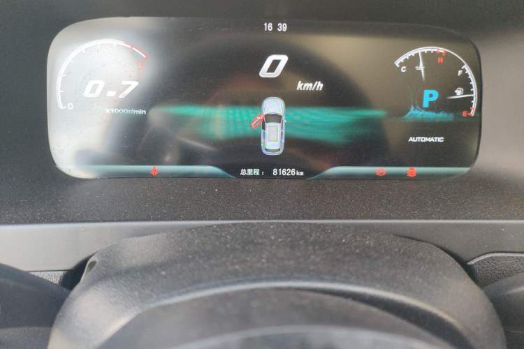 Used Zotye T600 2016 Sport Edition 2.0T DCT Prestige Model Odometer Close Up