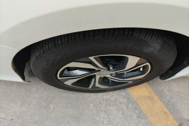 Used Honda Accord 2016 2.0L Elite Edition Left Front Wheel Hub