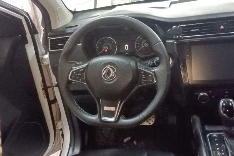 Used Dongfeng Fengon 580 2017 Revised Version 1.5T CVT Luxury Edition