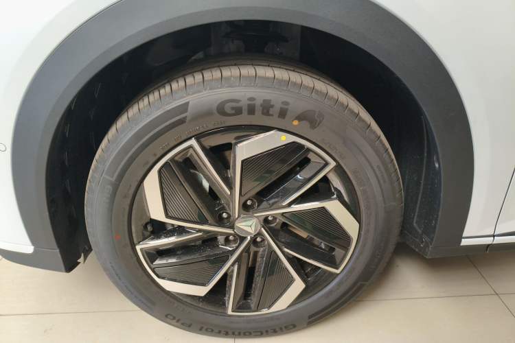 Used Deepal S07 2026 Model 230Max Huawei Qiankun ADS SE Edition
