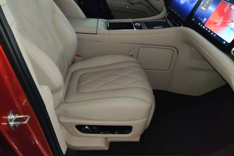 Used Hima AITO M9 2024 Range-Extended Ultra Version 42 kWh 6-Seater Model
