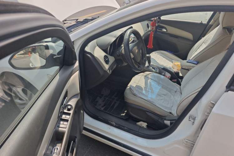 Used Chevrolet Cruze 2015 1.5L Classic SE AT
