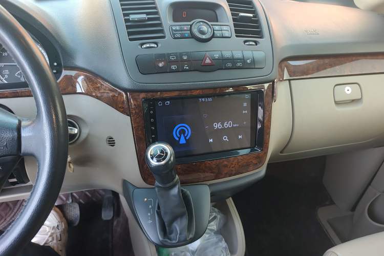 Used Mercedes-Benz Viano 2011 2.5L Prestige Edition