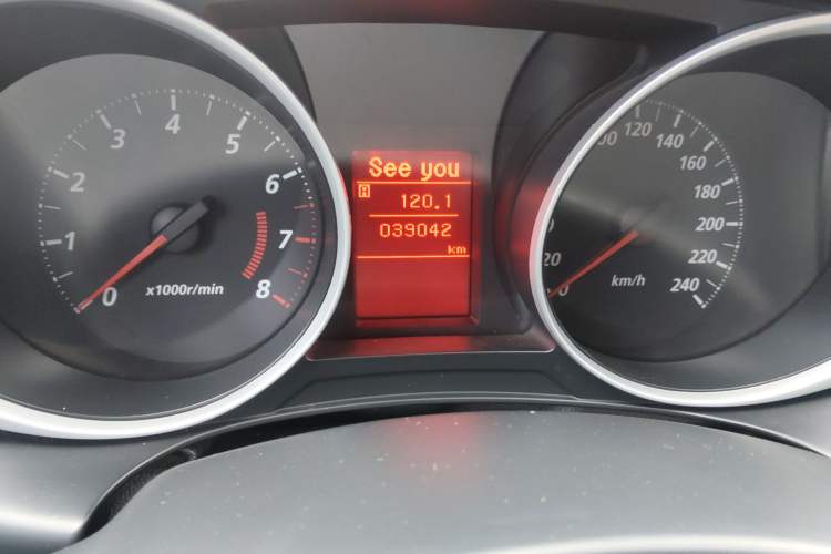 Used Mitsubishi ASX 2013 2.0L CVT Two-Wheel Drive Elite Edition Odometer Close Up