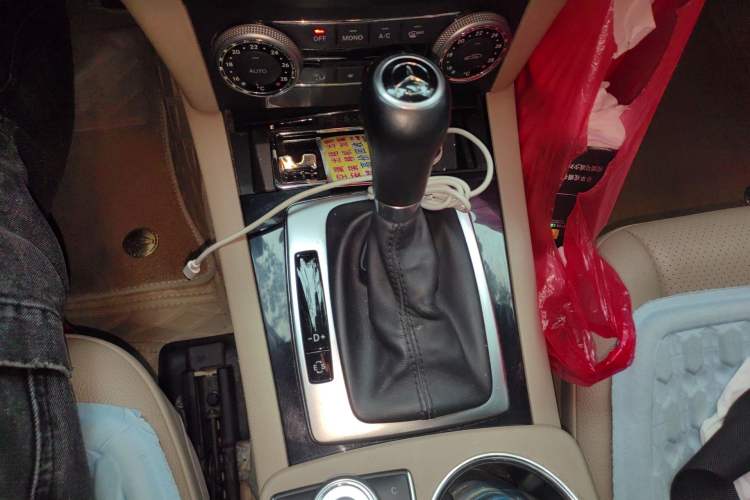 Used Mercedes-Benz GLK-Class 2011 GLK 300 4MATIC Dynamic Model