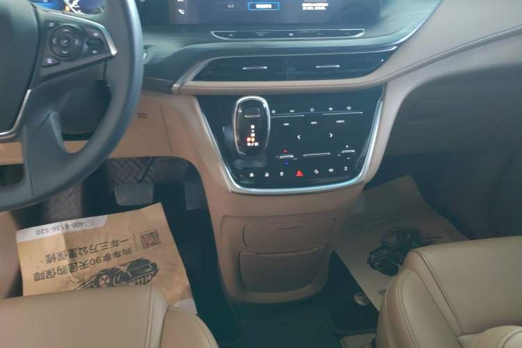 Used Buick GL8 2020 ES Land Cruiser 653T Luxury Edition